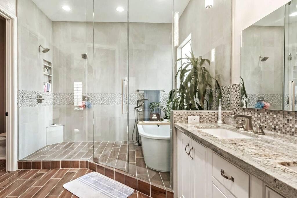 Phoenix Home With Heated Pool, Desert Views & Hot Tub أريزونا المظهر الخارجي الصورة