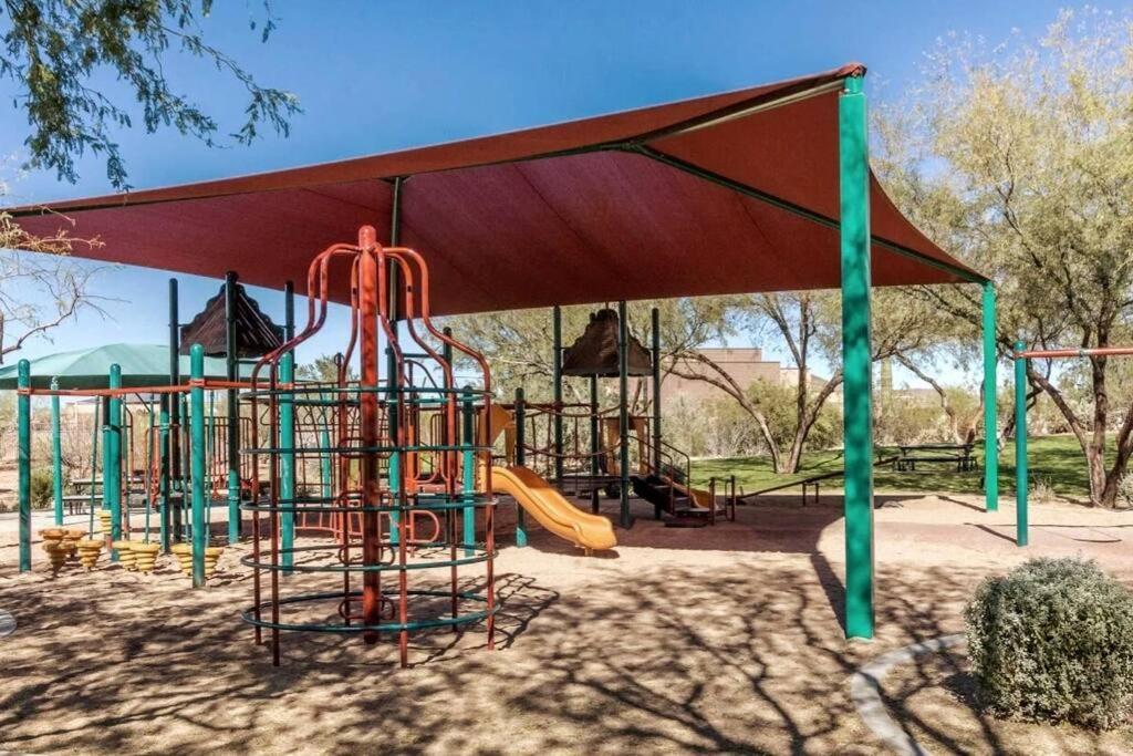 Phoenix Home With Heated Pool, Desert Views & Hot Tub أريزونا المظهر الخارجي الصورة