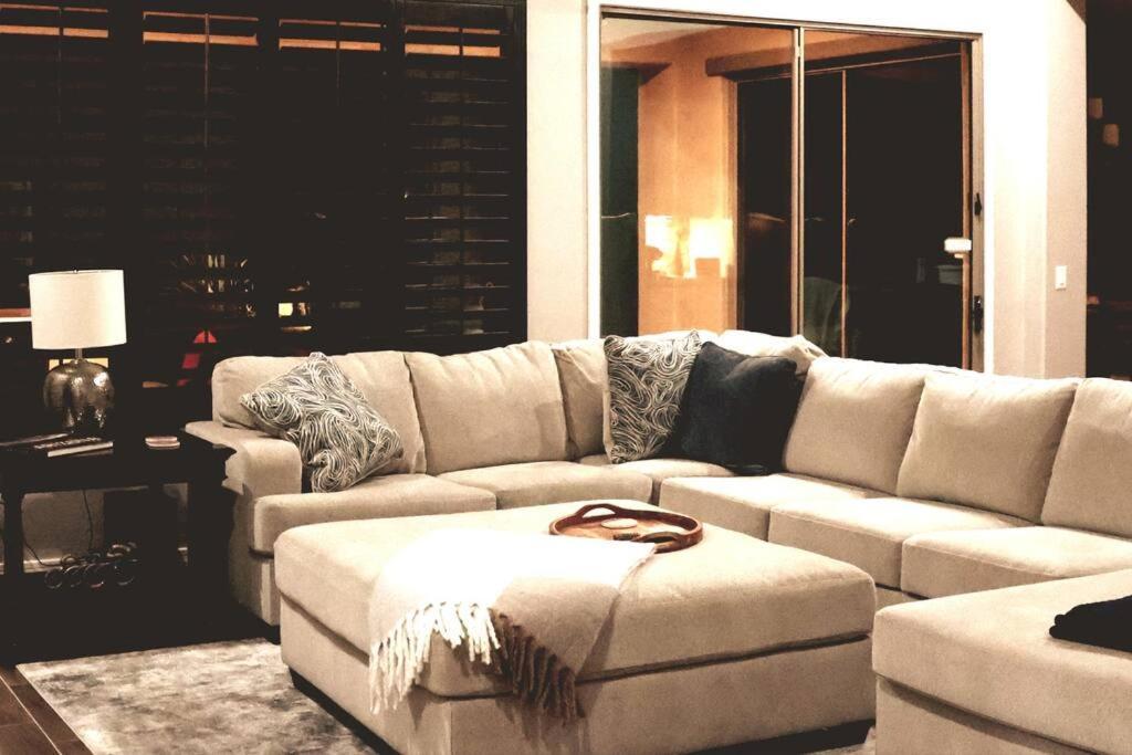 Phoenix Home With Heated Pool, Desert Views & Hot Tub أريزونا المظهر الخارجي الصورة